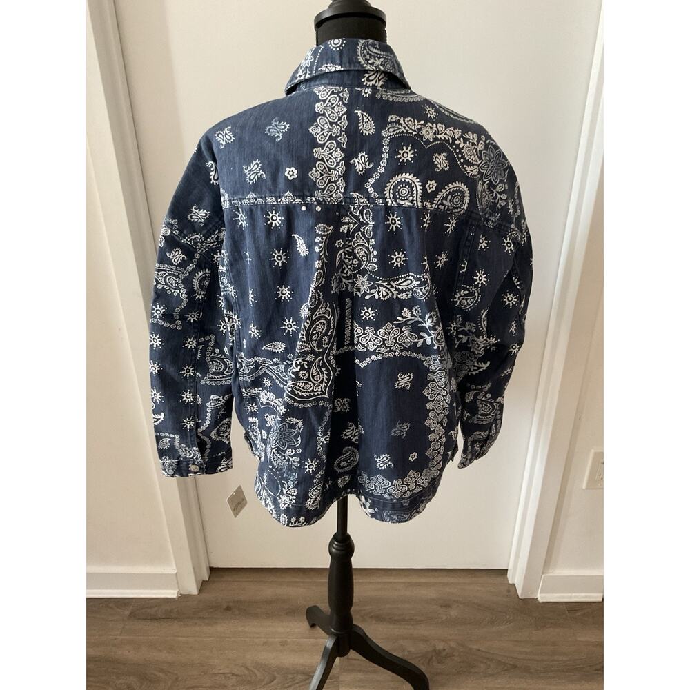 We The Free Women’s Blue/White Paisley Bandana Button Front Pocket Jacket, M - Picture 2 of 5